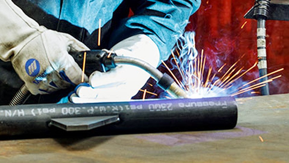 MIG Welding with Flux Core Wire and Shielding Gas