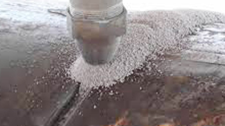 What Does the Flux Do in Submerged Arc Welding