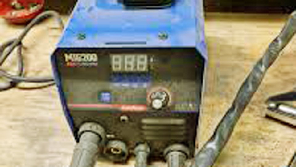 How to Set Up a Gasless MIG Welder